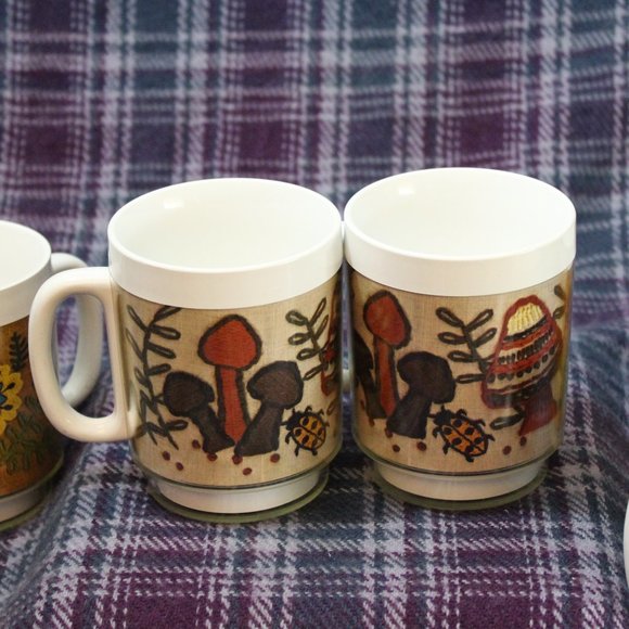 Vintage Thermo-Serv Coffee Mugs Set of Five Mushrooms and more - Picture 7 of 11